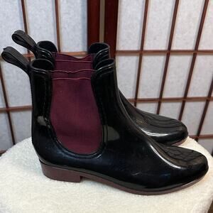 Elegant Black and Burgundy Ankle Boots